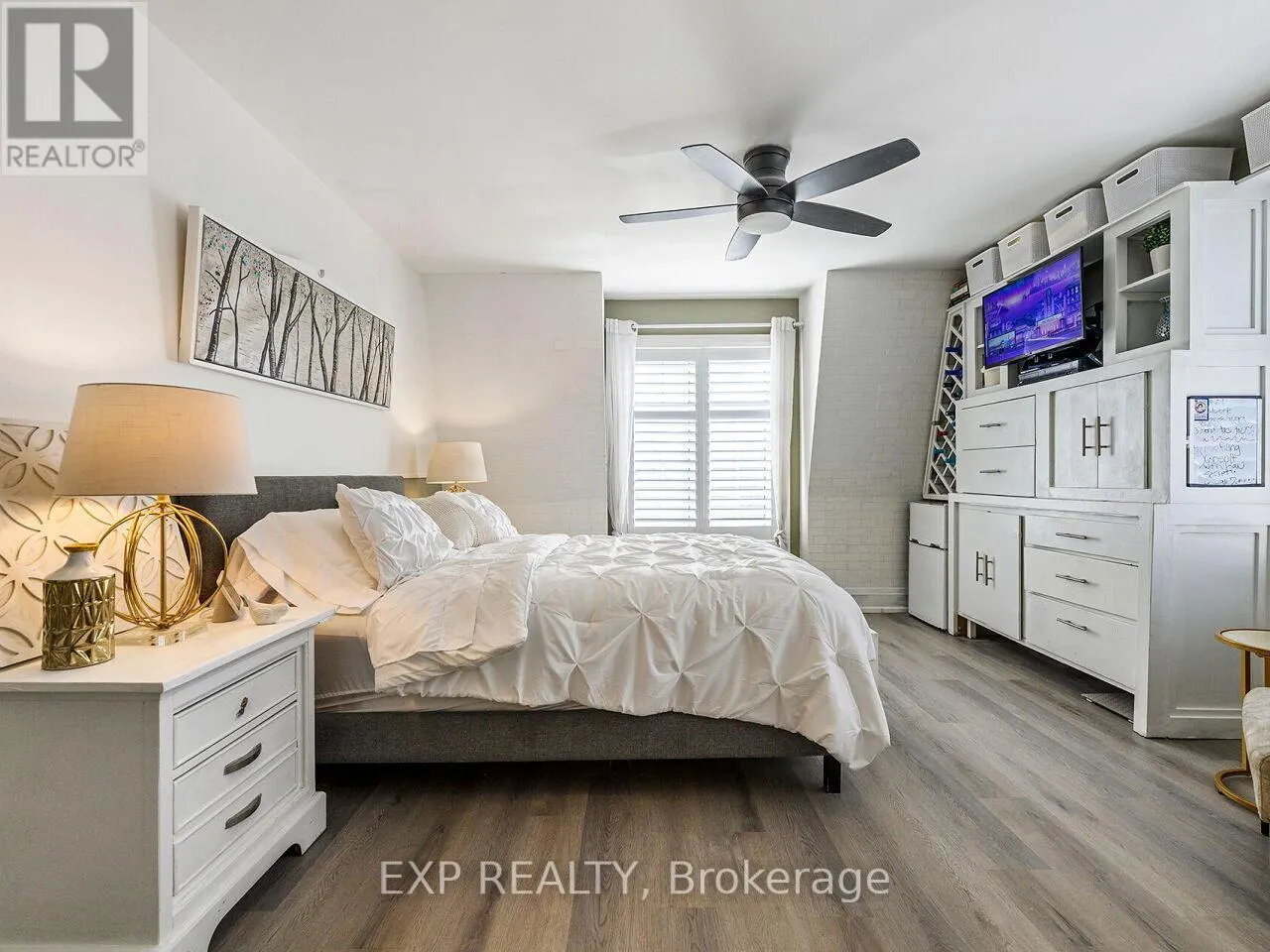 4 - 2351 LAKESHORE ROAD W