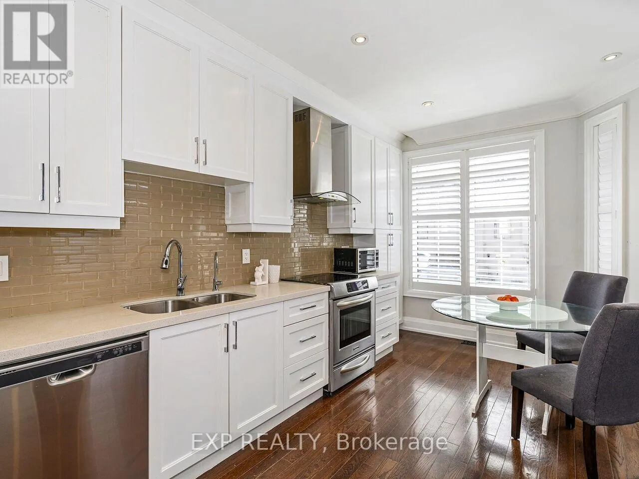 4 - 2351 LAKESHORE ROAD W