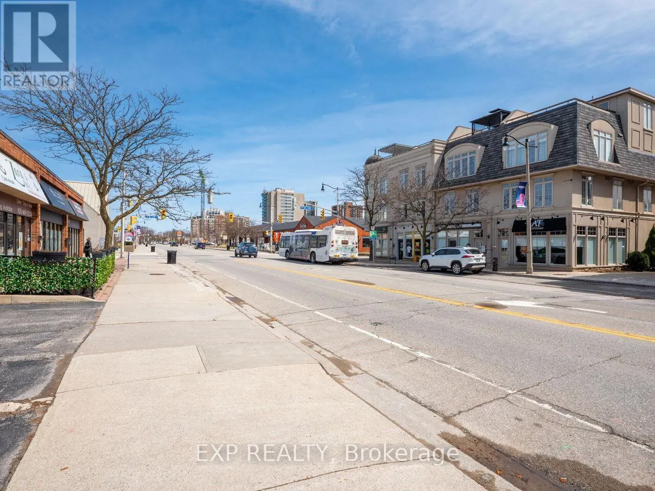 4 - 2351 LAKESHORE ROAD W
