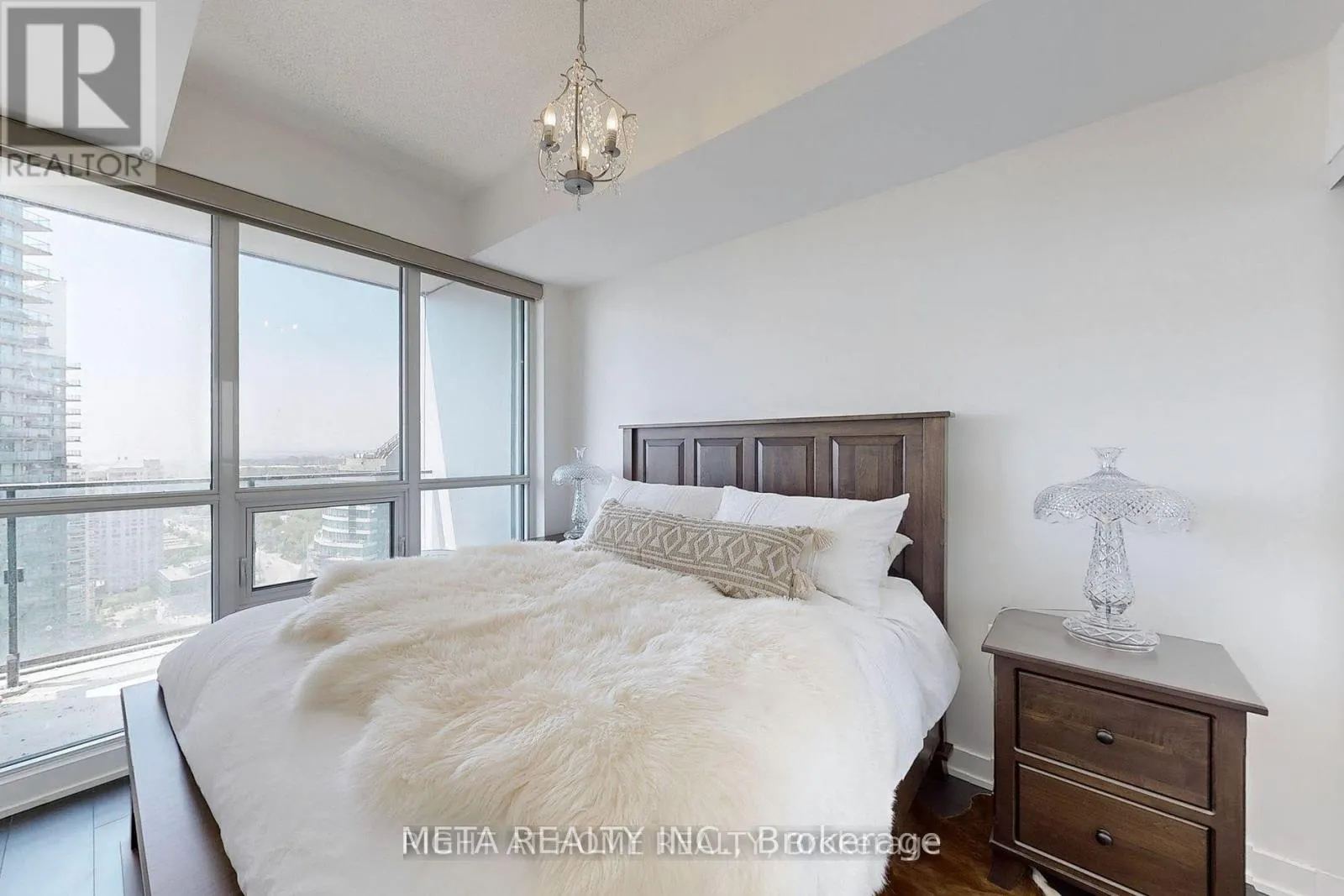 3605 - 2212 LAKE SHORE BOULEVARD W