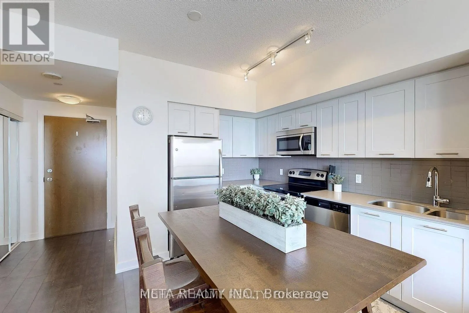 3605 - 2212 LAKE SHORE BOULEVARD W