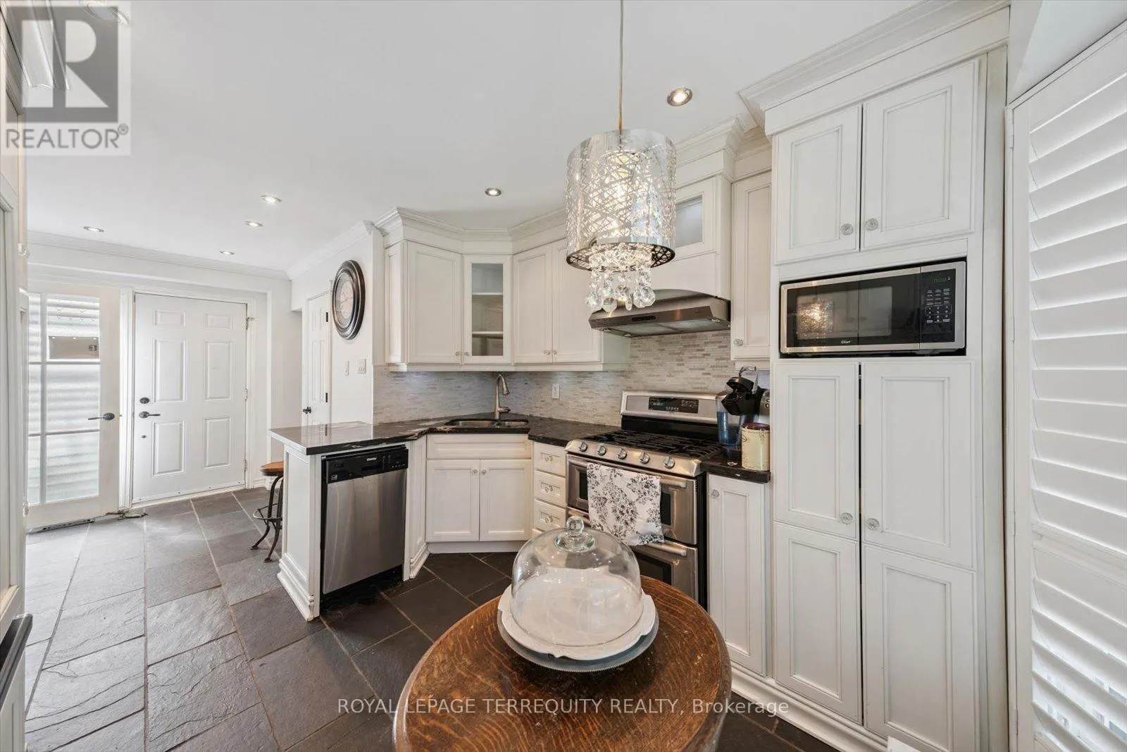 1825 HYDE MILL CRESCENT