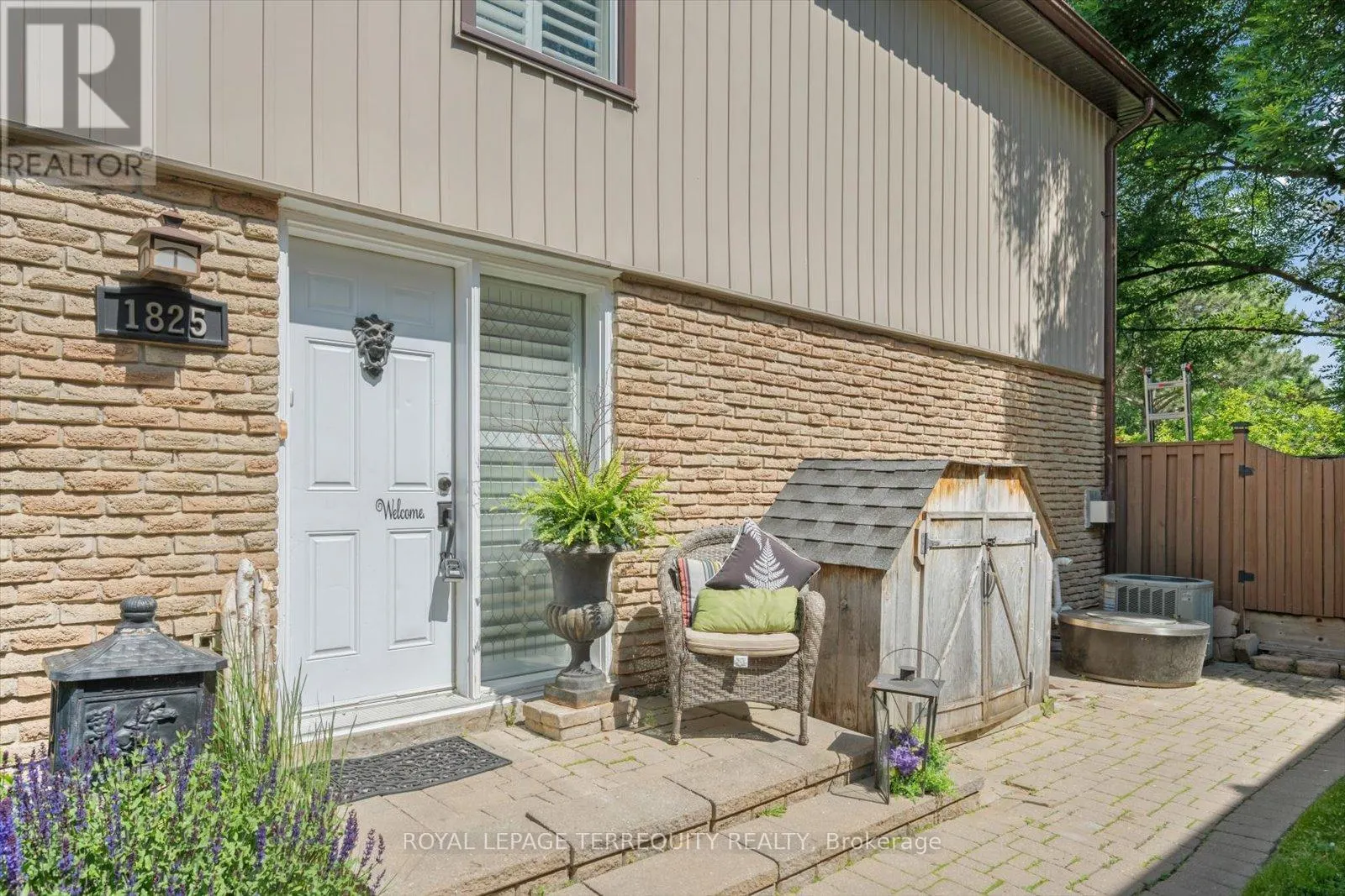 1825 HYDE MILL CRESCENT