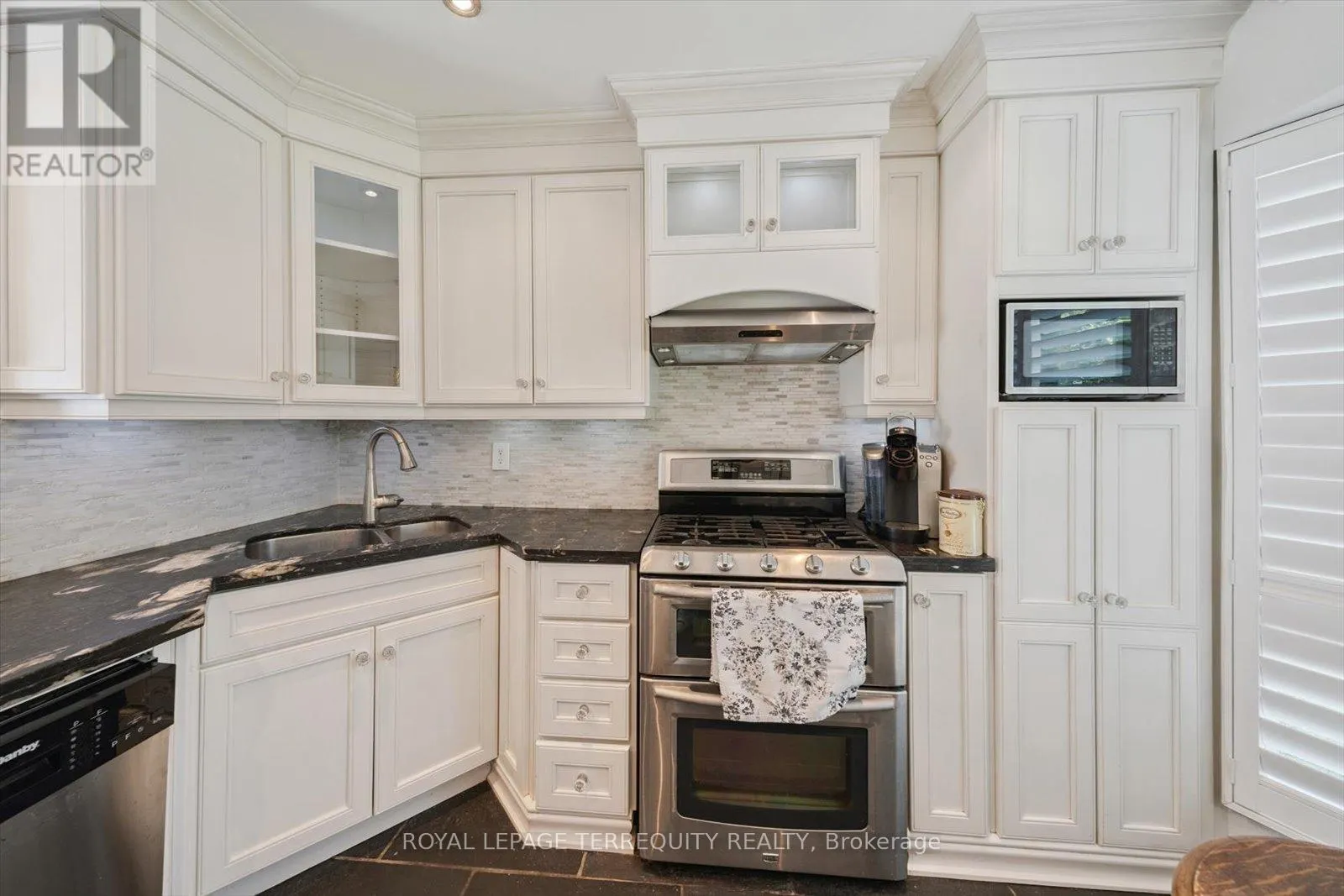 1825 HYDE MILL CRESCENT