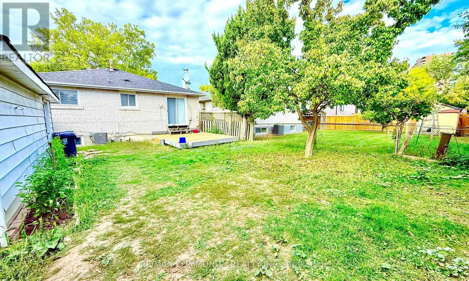 15 STRATHAVON DRIVE