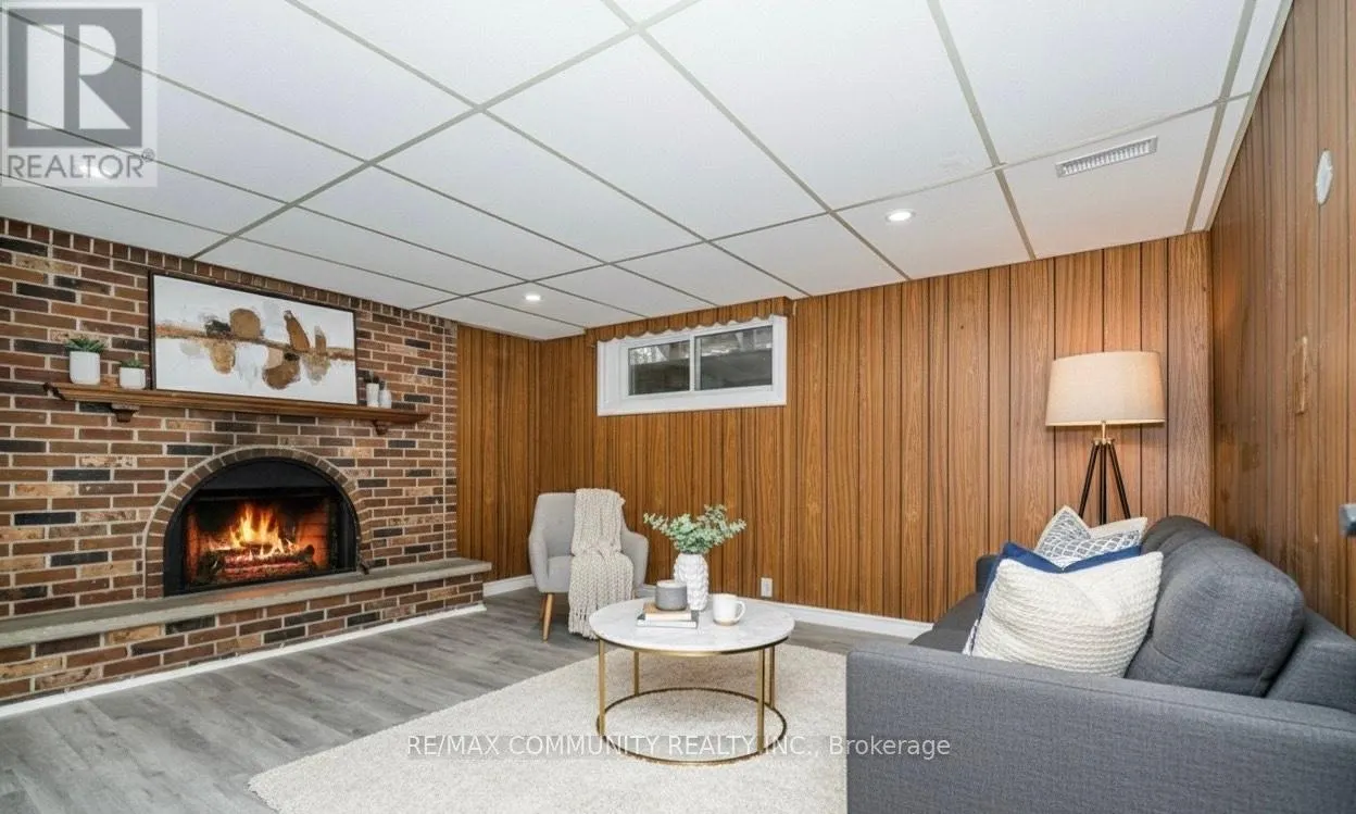 15 STRATHAVON DRIVE