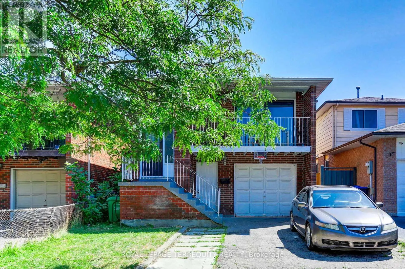12 MARTINDALE CRESCENT