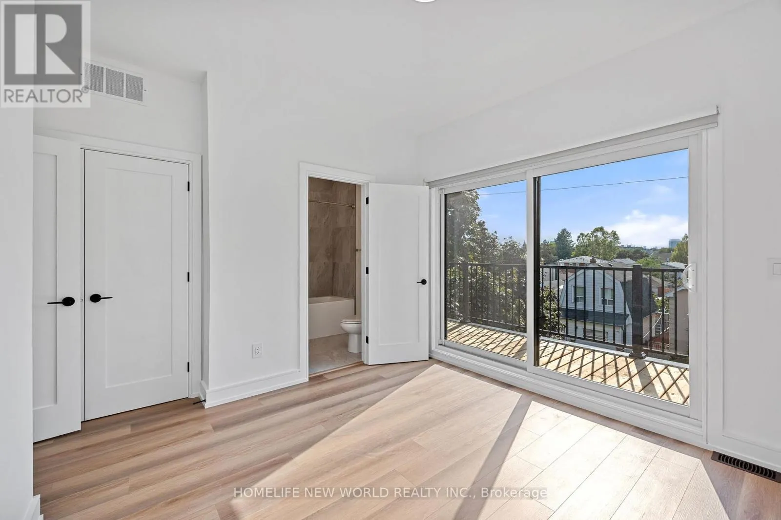LEASE - UPPER FRONT - 43 BATAVIA AVENUE