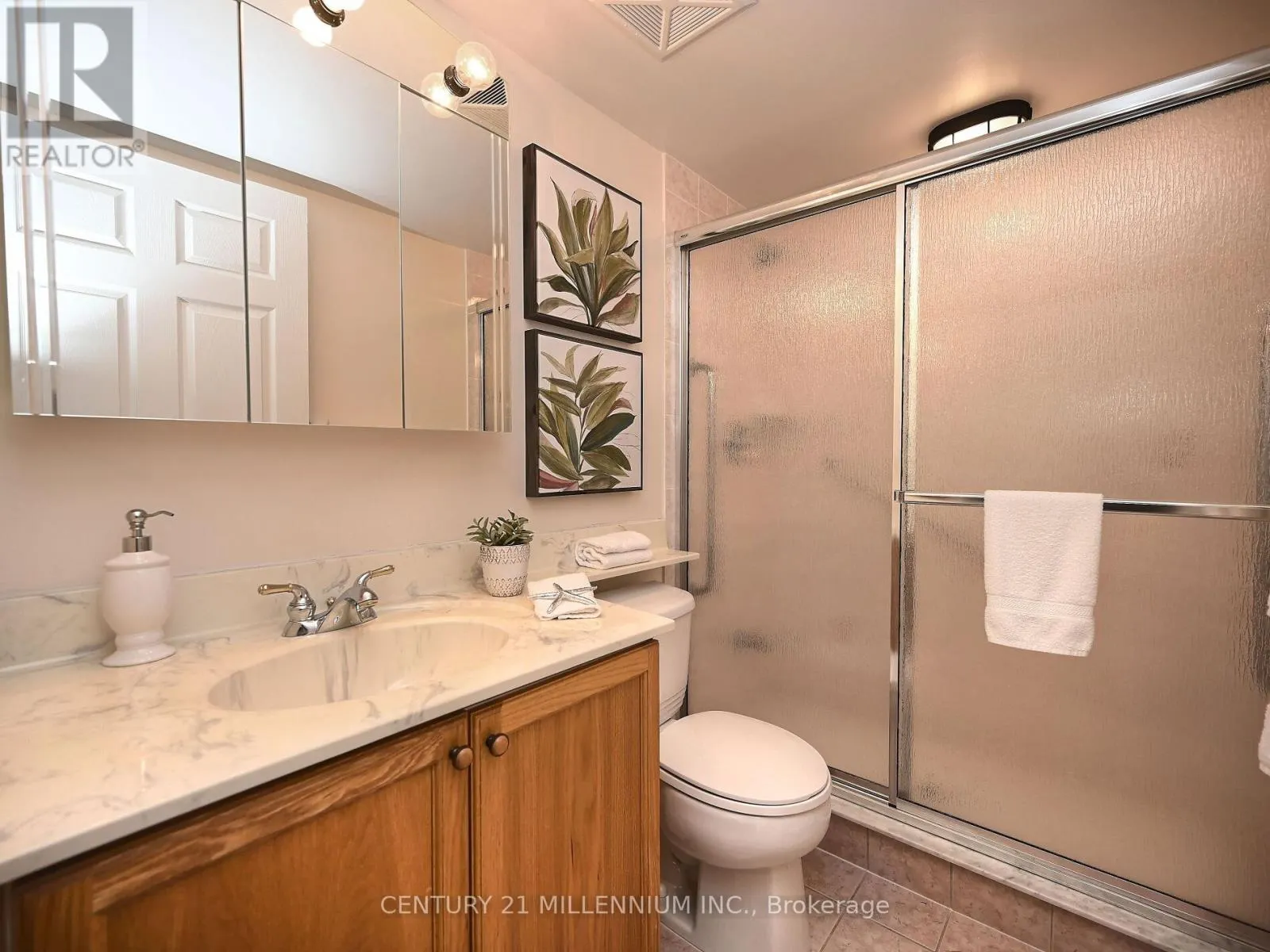 113 - 25 VIA ROSEDALE