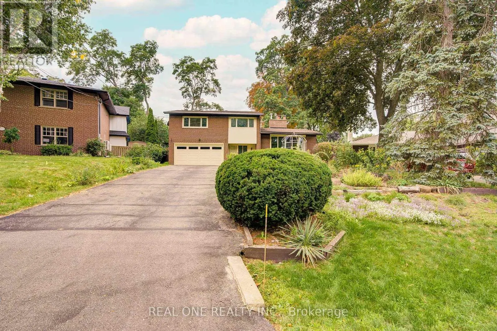 3372 ENNISKILLEN CIRCLE
