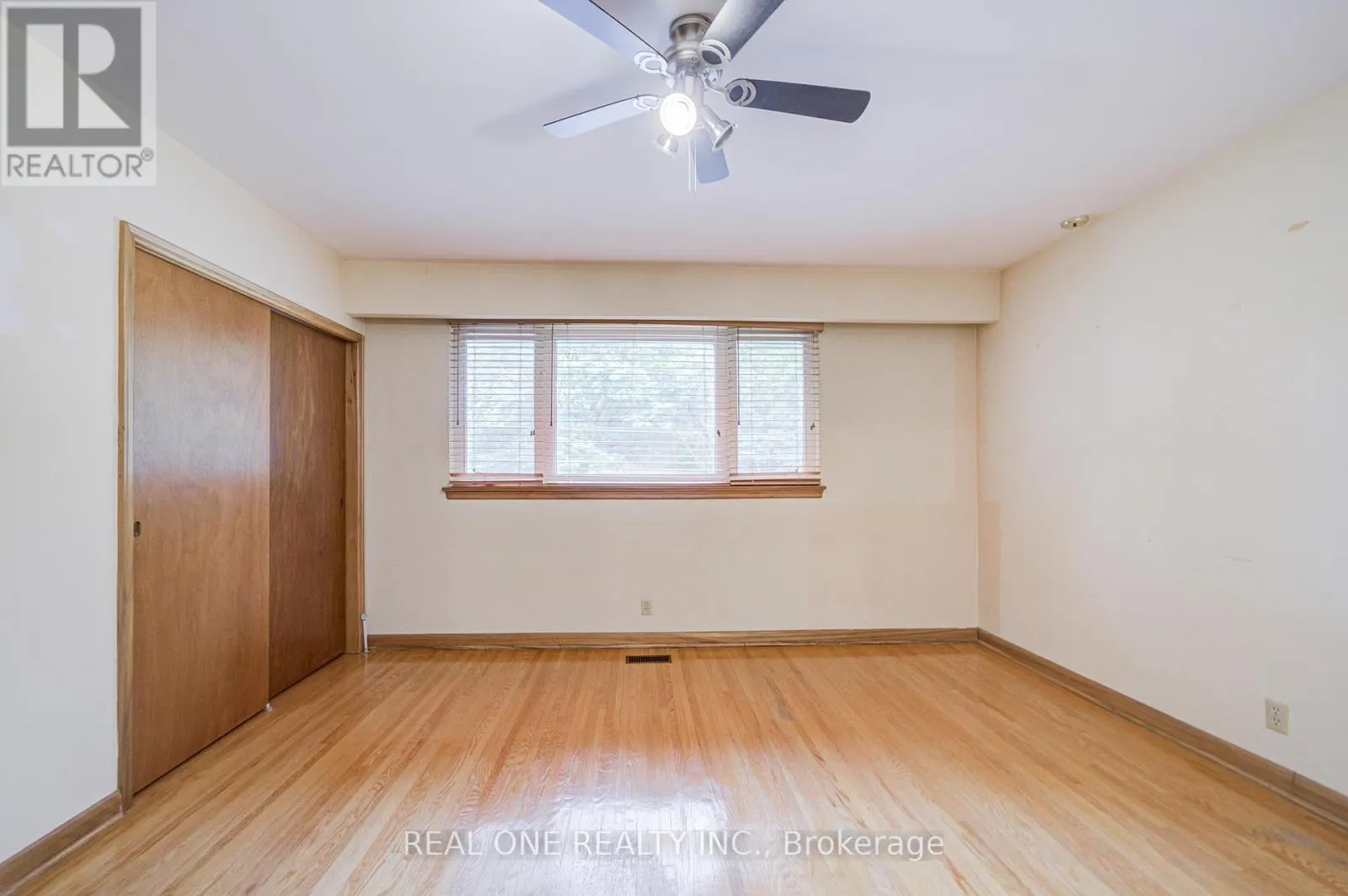 3372 ENNISKILLEN CIRCLE