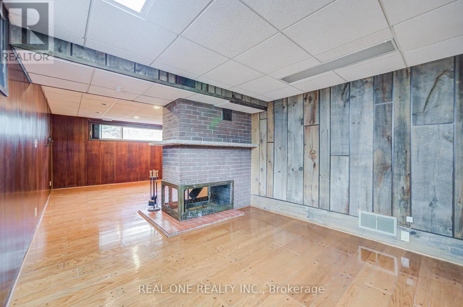 3372 ENNISKILLEN CIRCLE