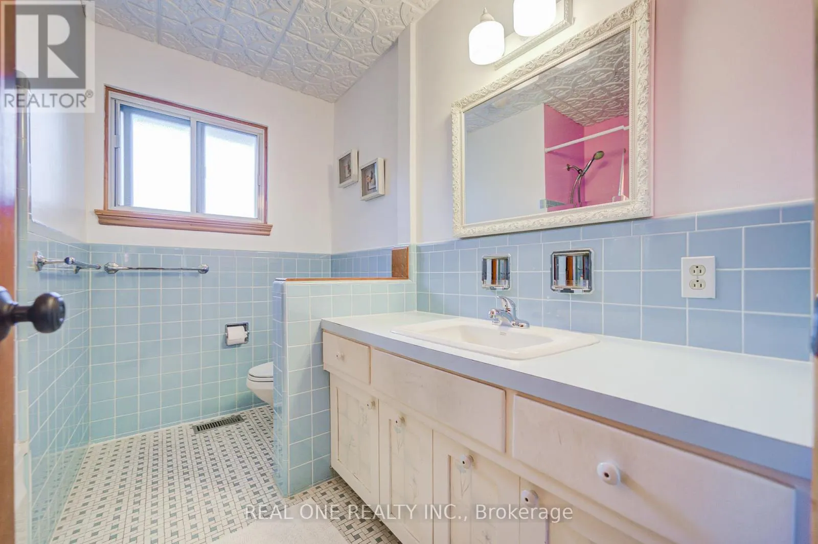 3372 ENNISKILLEN CIRCLE