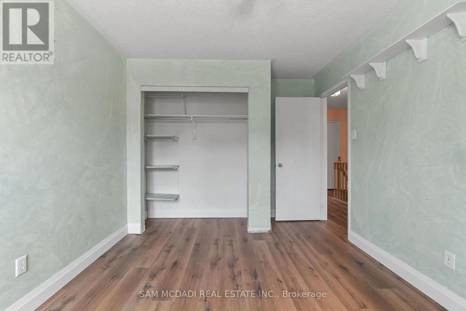 102 - 2945 THOMAS STREET