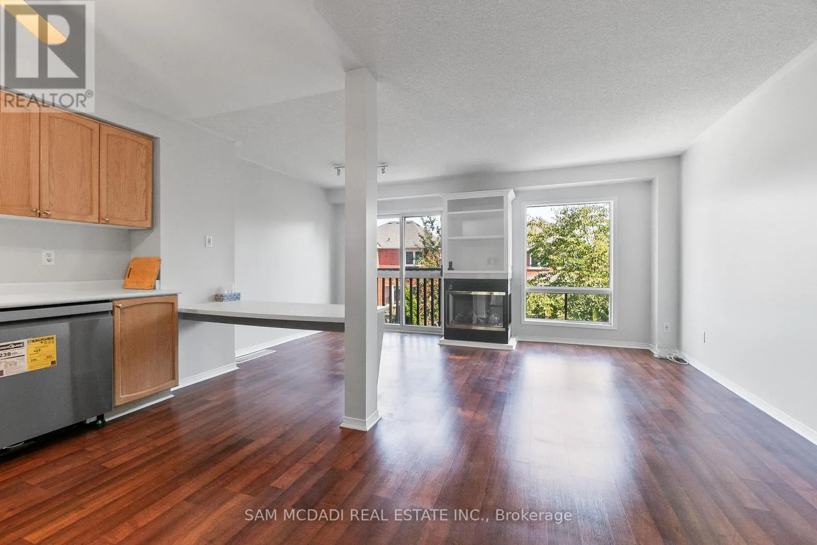 102 - 2945 THOMAS STREET