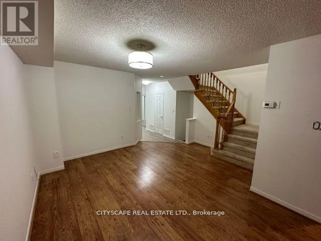 7565 BLACK WALNUT TRAIL