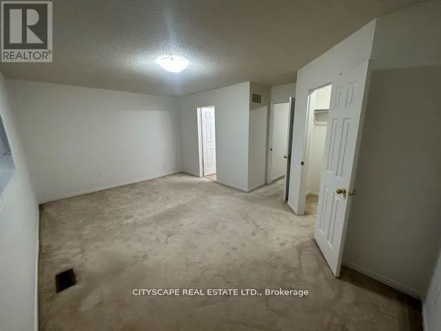 7565 BLACK WALNUT TRAIL