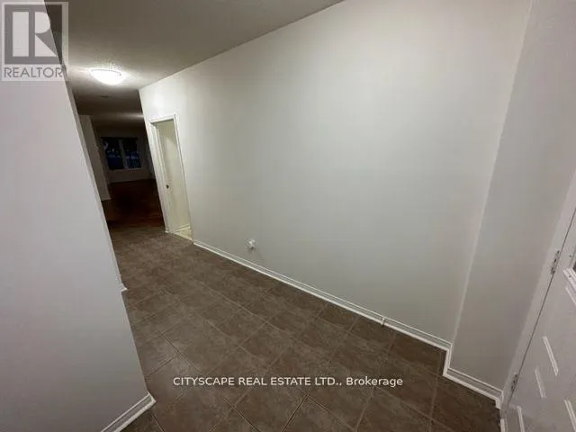 7565 BLACK WALNUT TRAIL