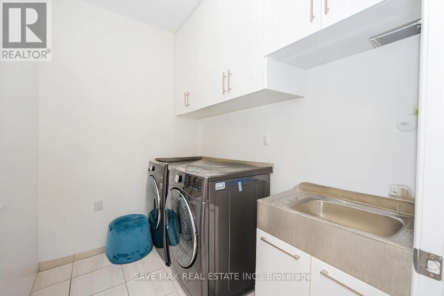 22 FRUITVALE CIRCLE