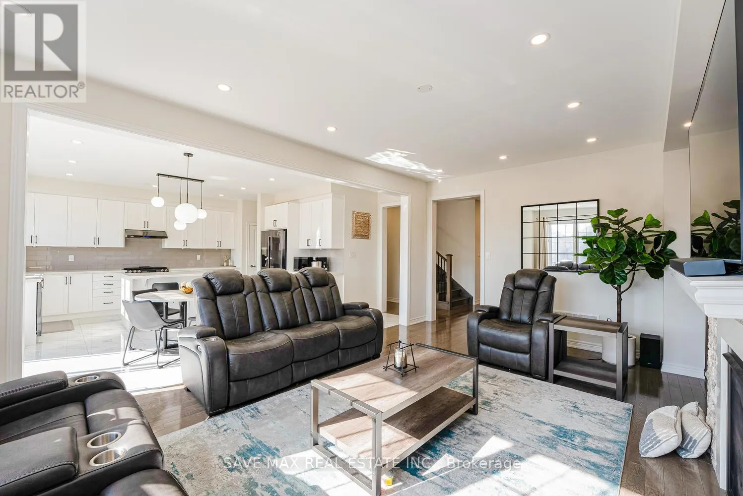 22 FRUITVALE CIRCLE