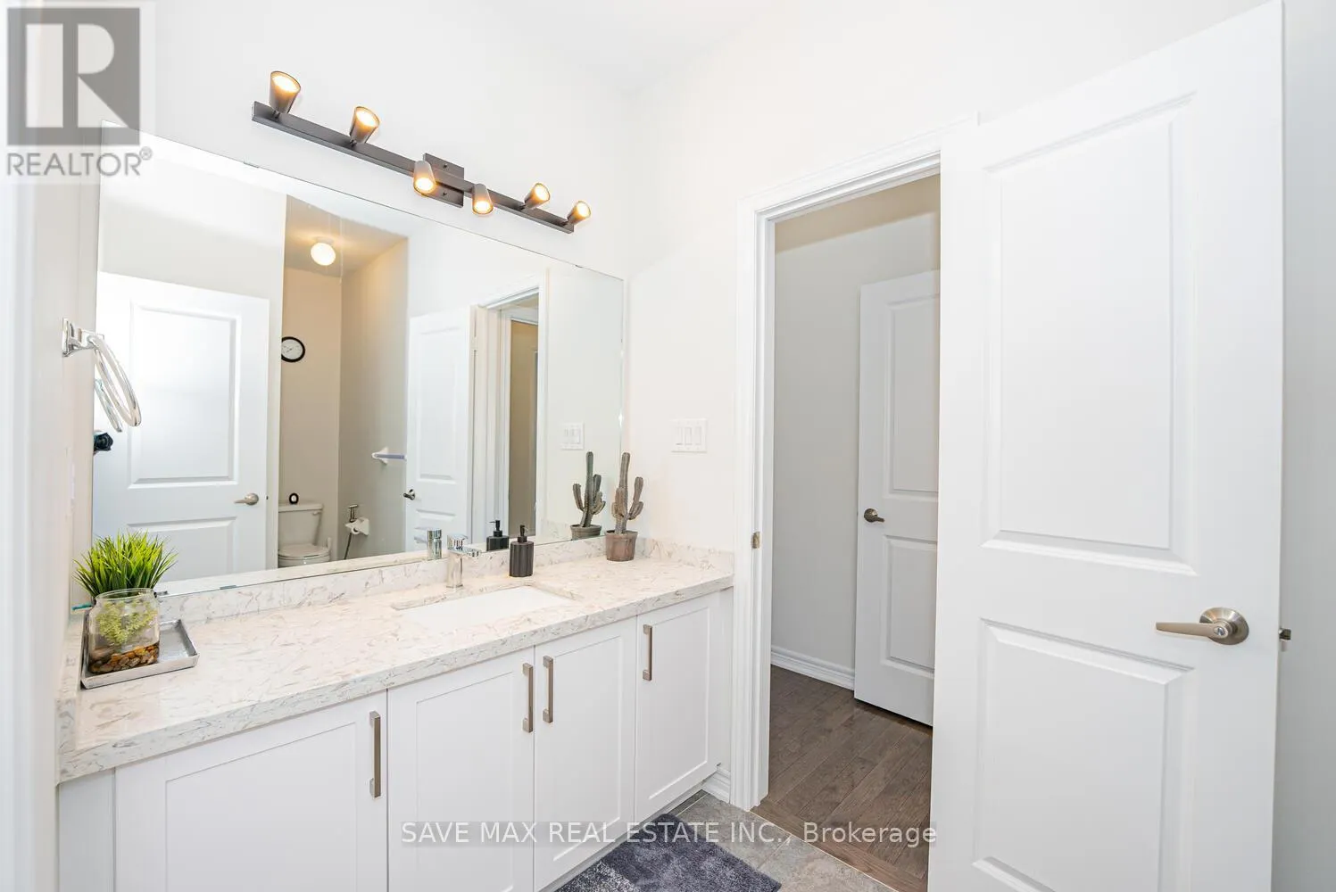 22 FRUITVALE CIRCLE