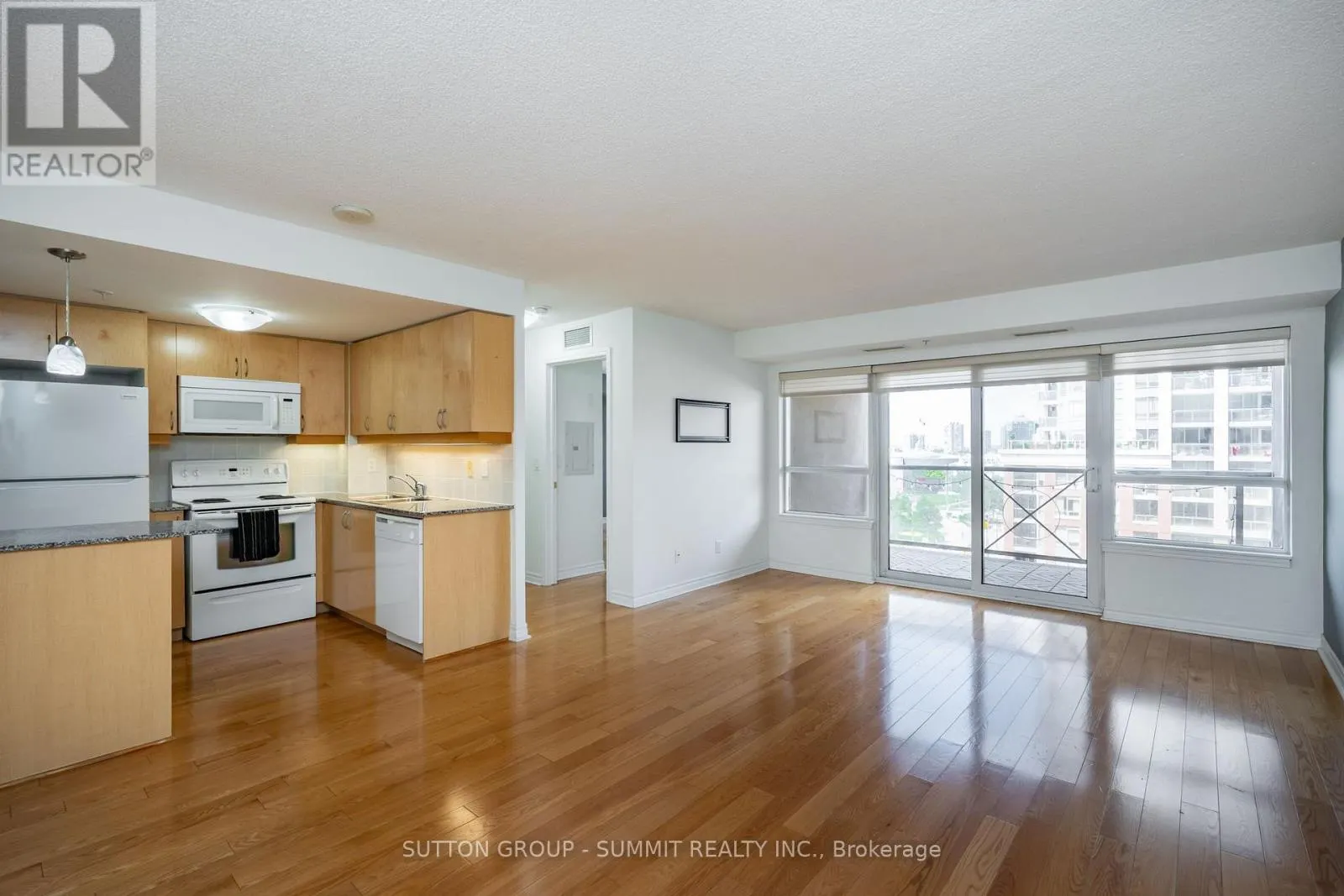 808 - 350 PRINCESS ROYAL DRIVE S