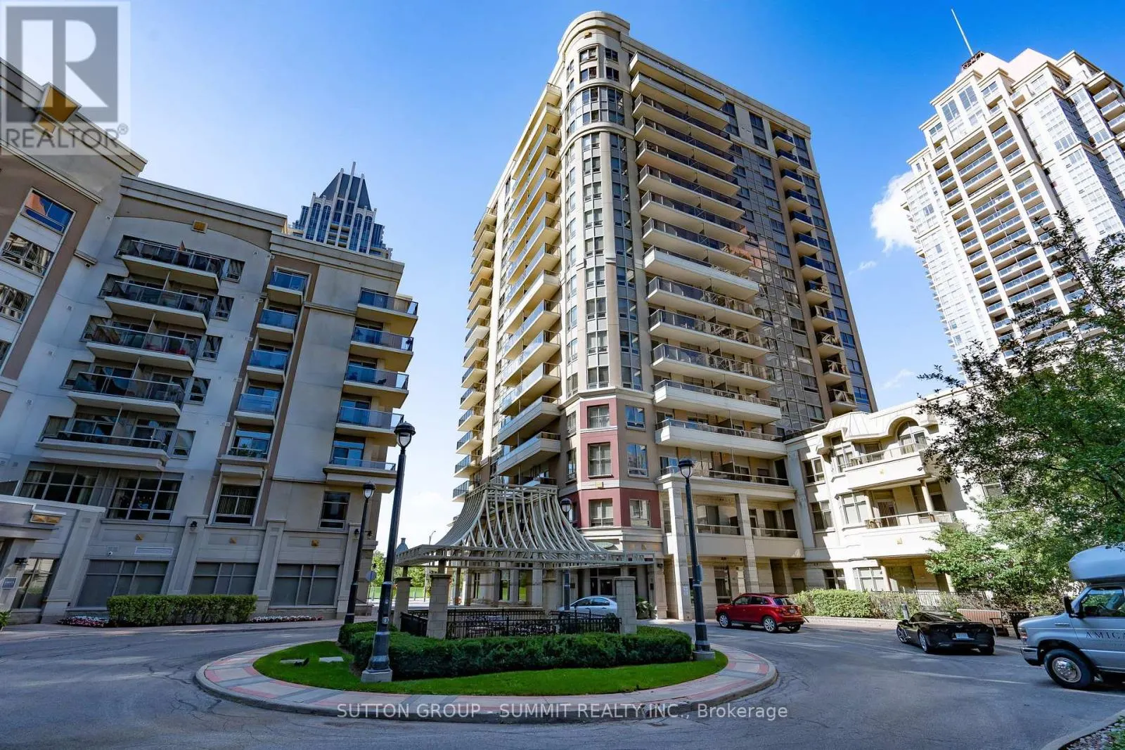 808 - 350 PRINCESS ROYAL DRIVE S
