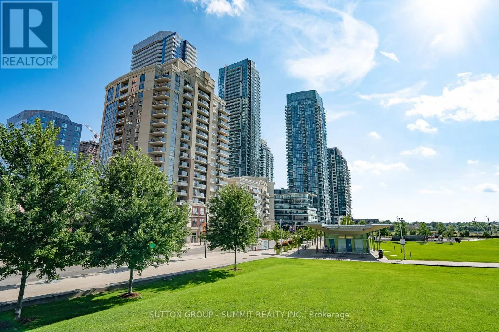 808 - 350 PRINCESS ROYAL DRIVE S