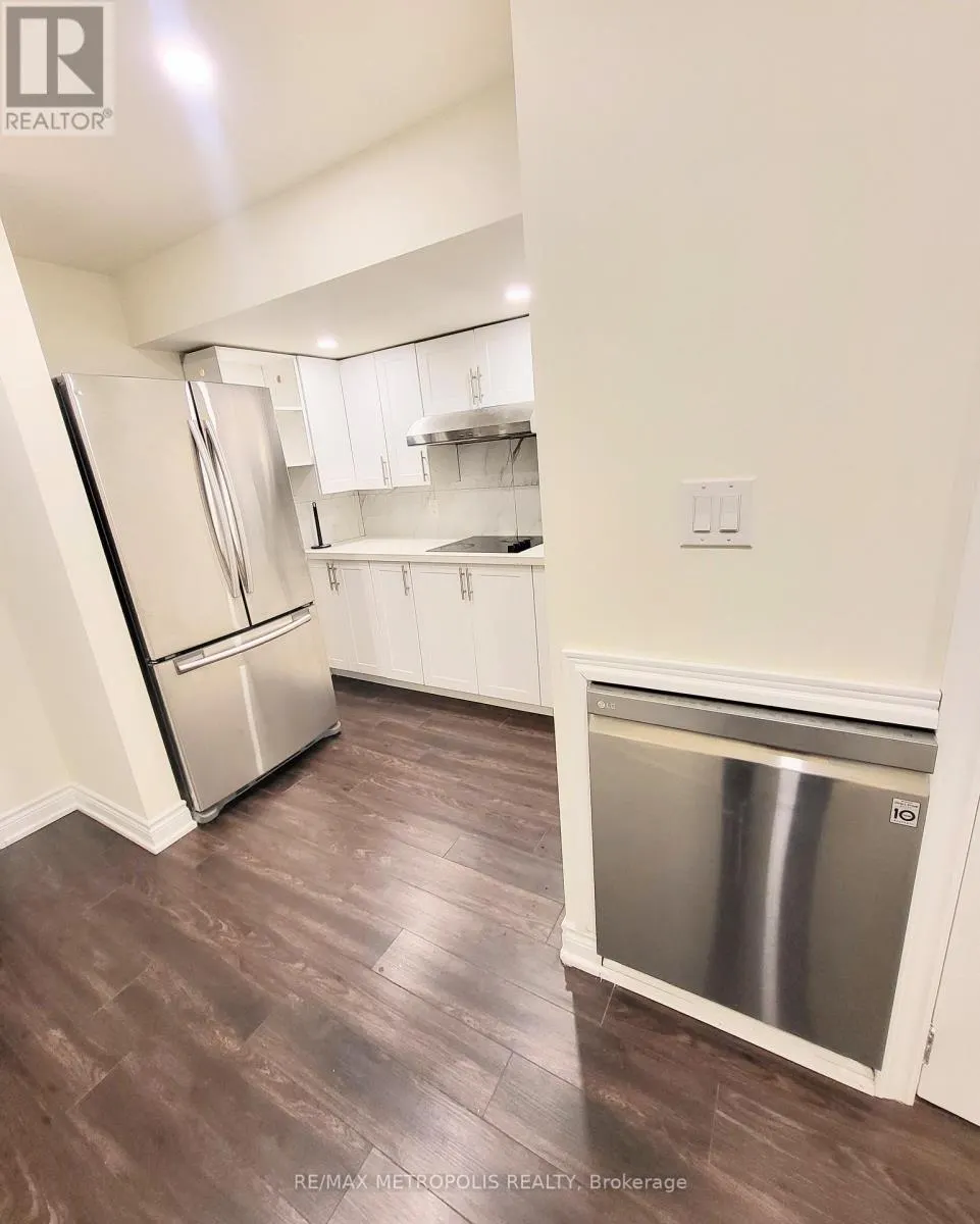BSMT - 923 PENSON CRESCENT