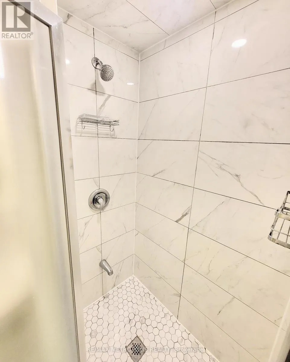 BSMT - 923 PENSON CRESCENT
