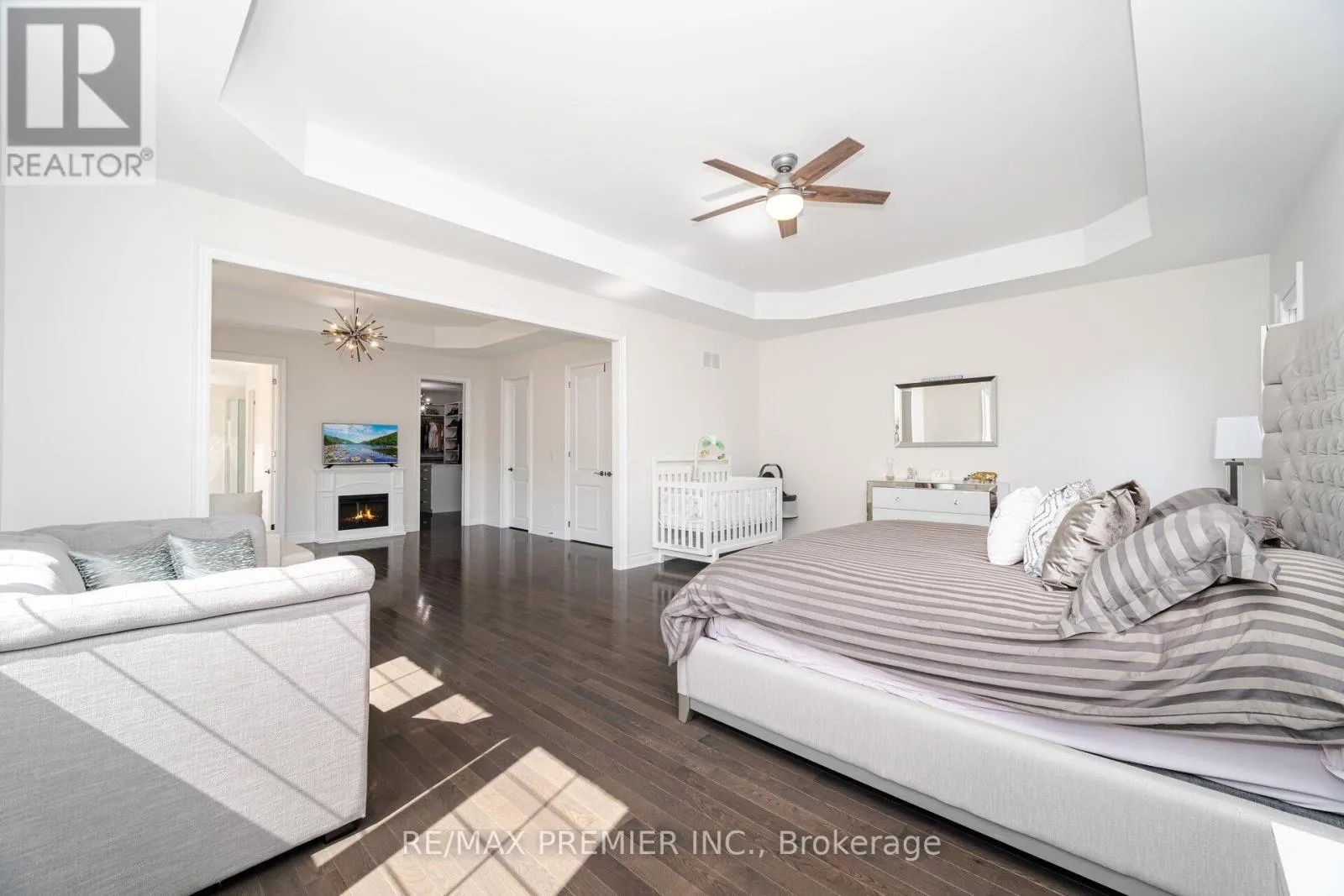 18 ERINTOWN CRESCENT