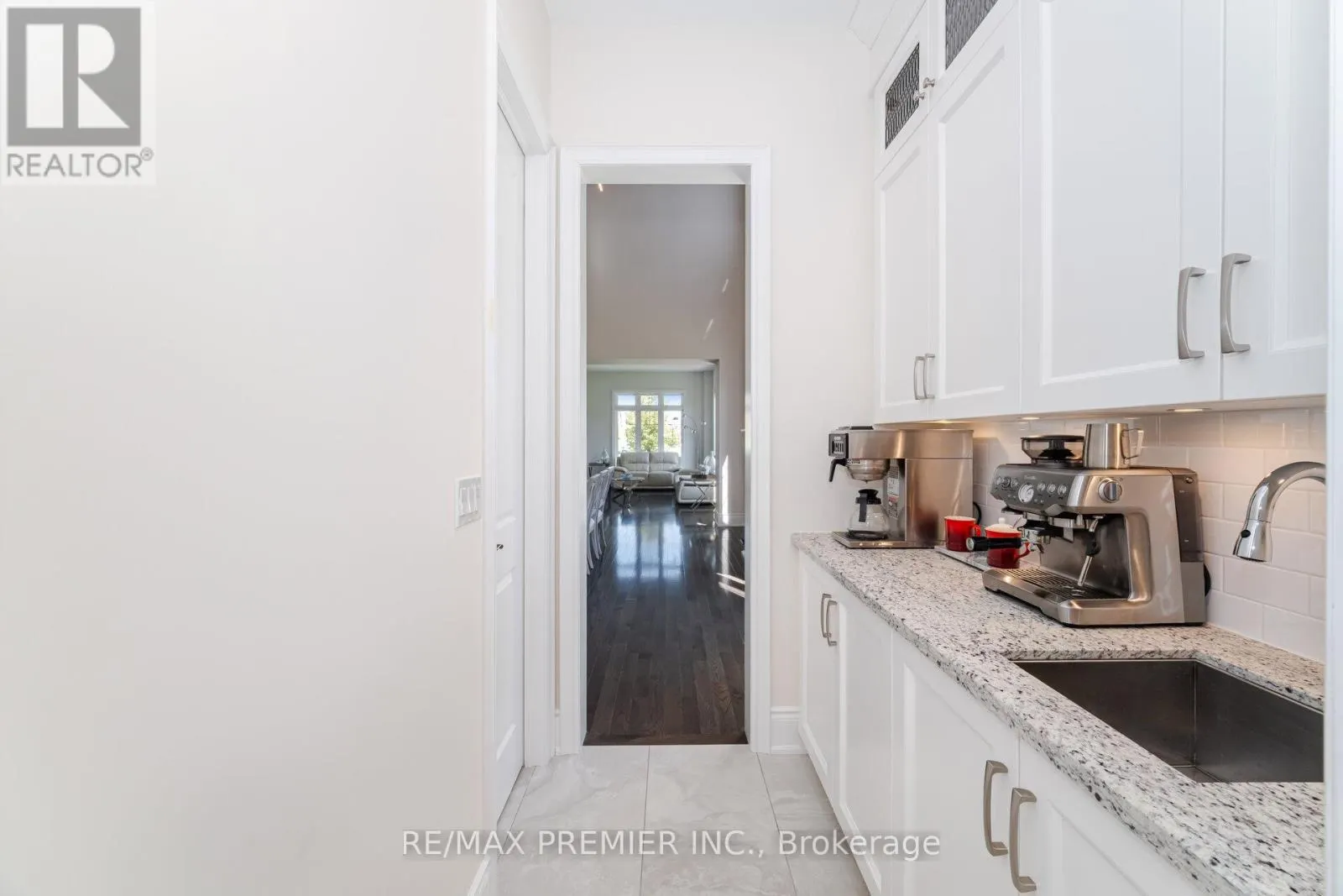 18 ERINTOWN CRESCENT