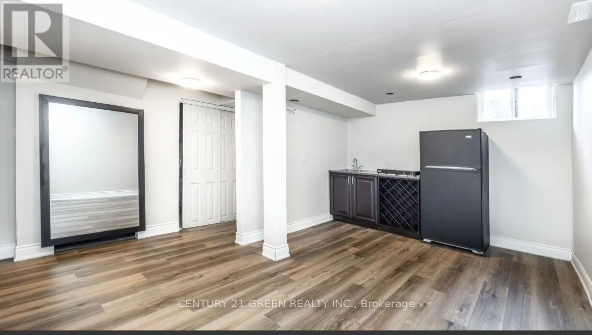 1 GREENARROW COURT