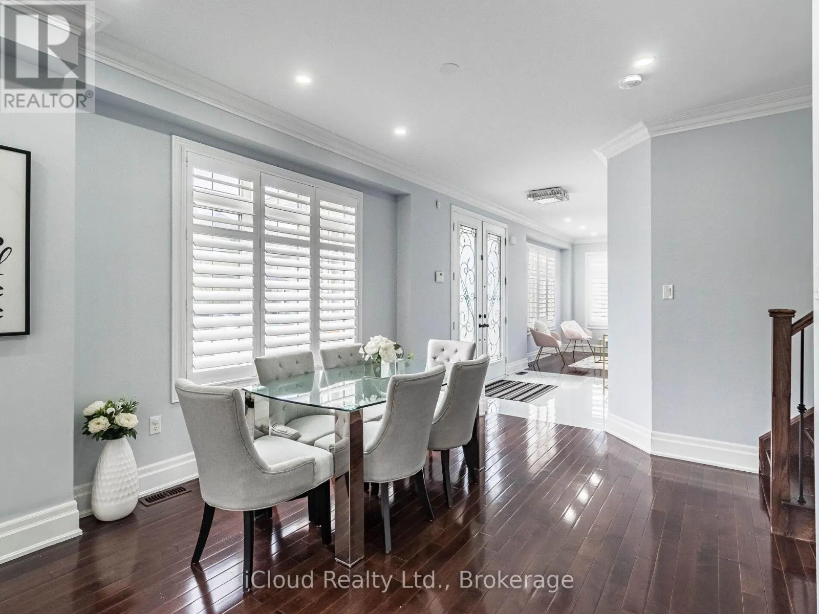 42 SWANCREEK COURT