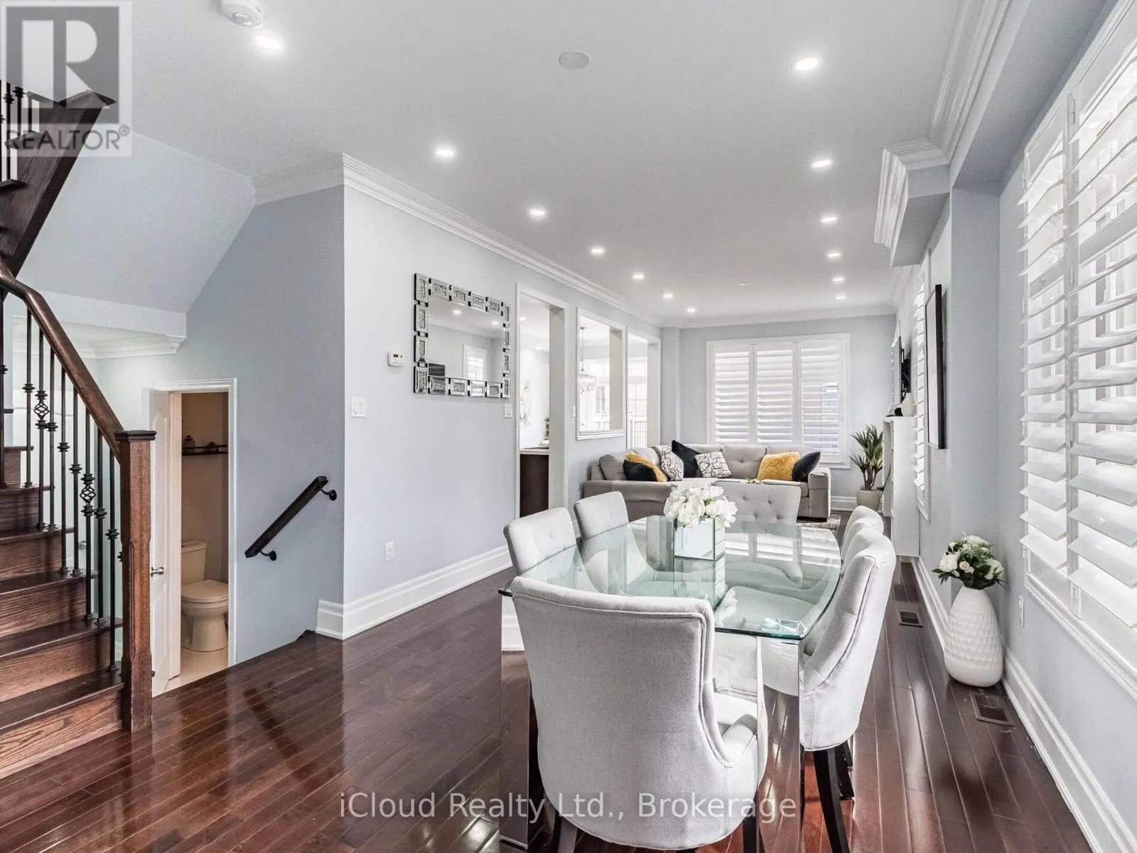42 SWANCREEK COURT