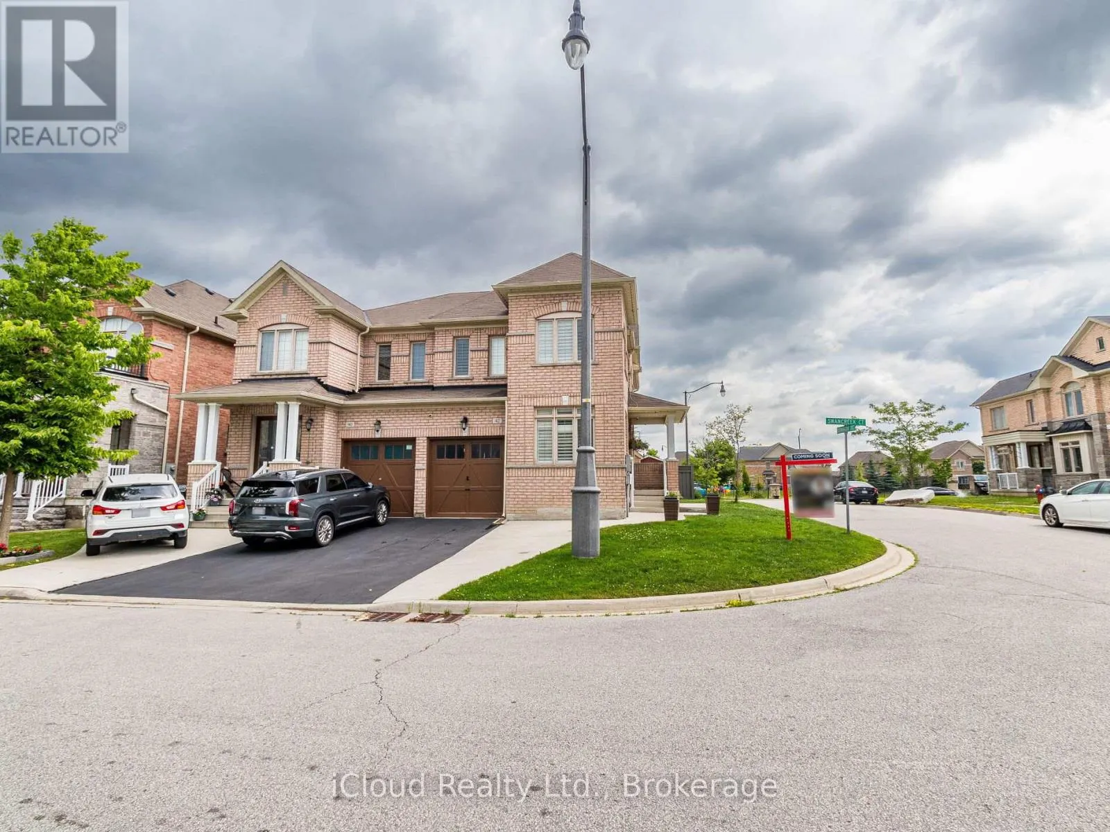 42 SWANCREEK COURT