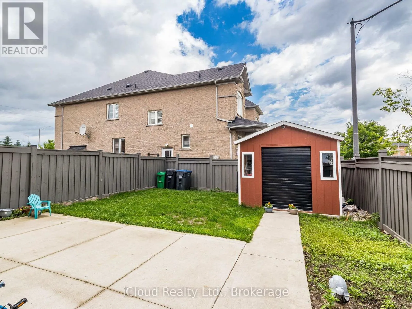 42 SWANCREEK COURT
