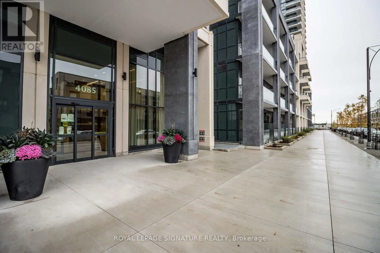 338 - 4085 PARKSIDE VILLAGE DRIVE