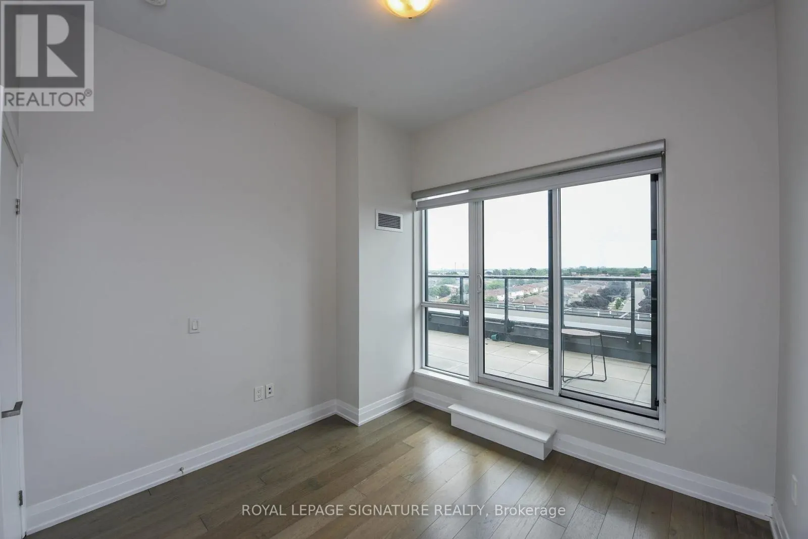 526 - 4085 PARKSIDE VILLAGE DRIVE E