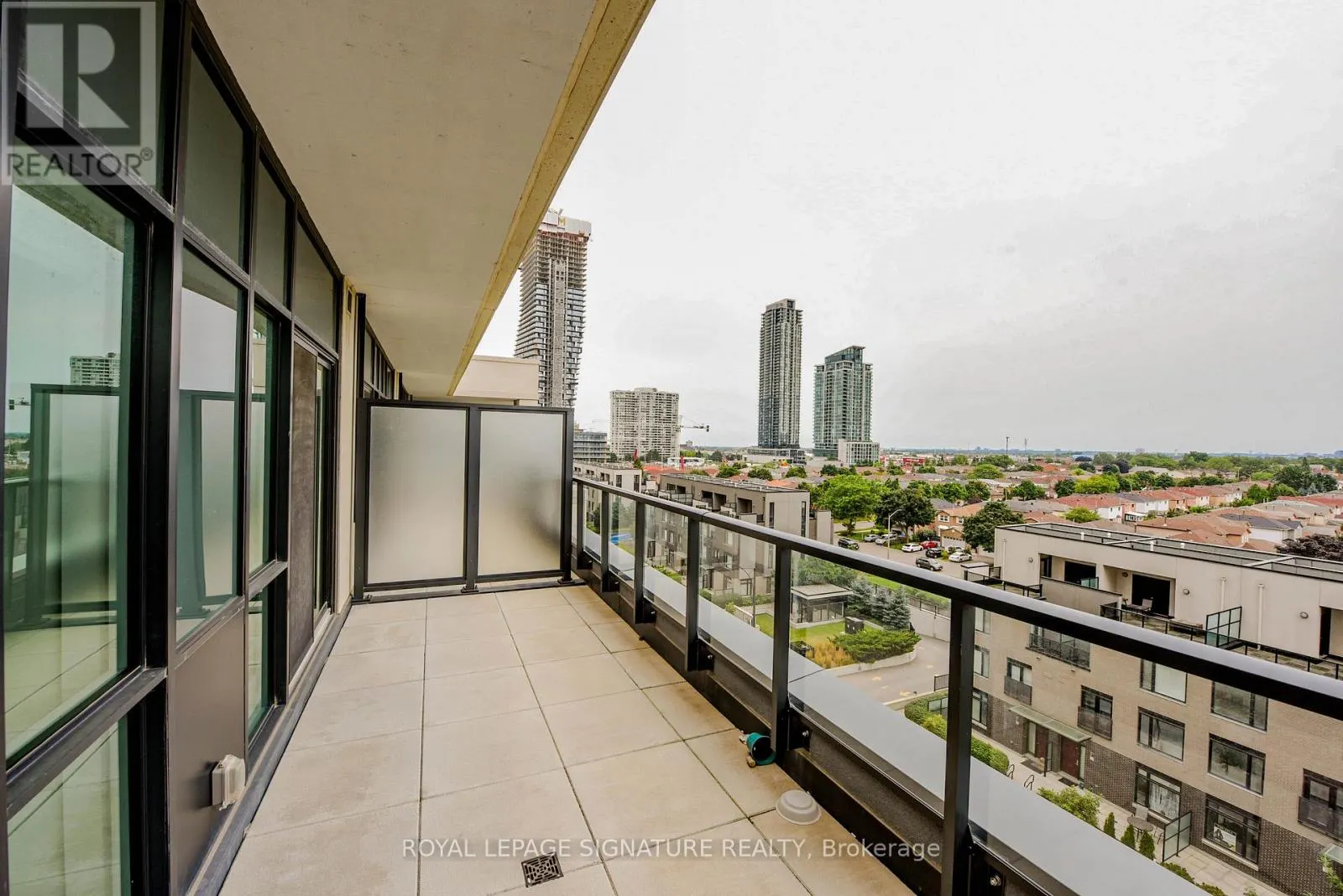 526 - 4085 PARKSIDE VILLAGE DRIVE E