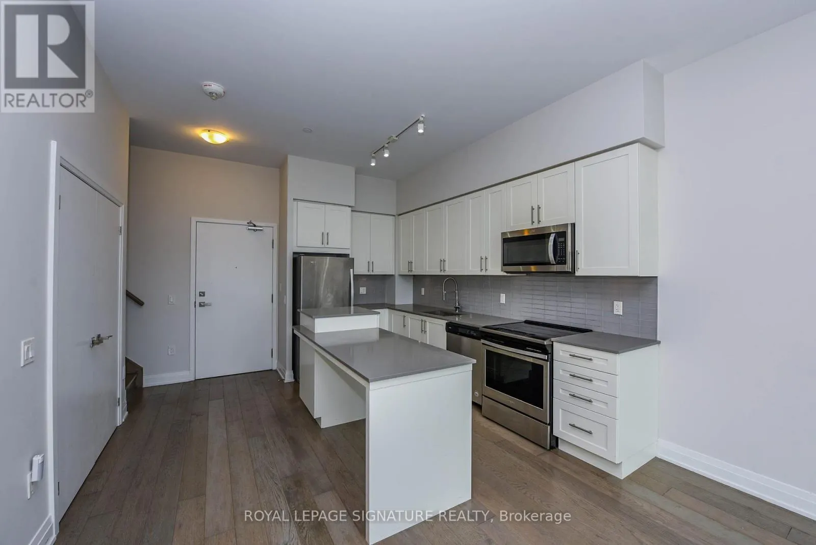 526 - 4085 PARKSIDE VILLAGE DRIVE E