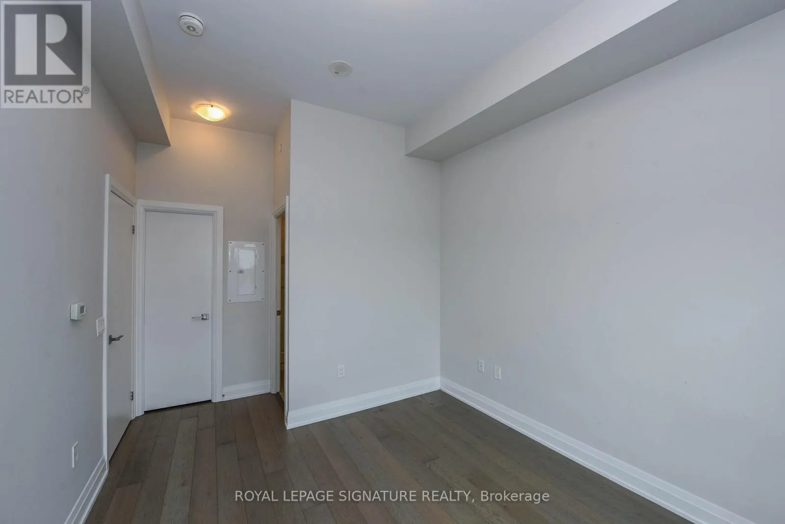 526 - 4085 PARKSIDE VILLAGE DRIVE E