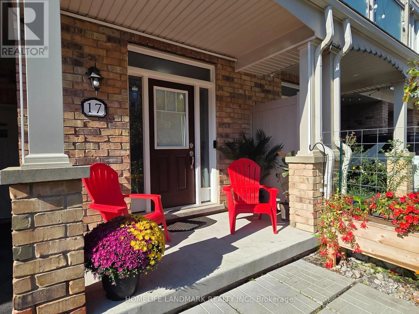 17 BIRCHFIELD CRESCENT