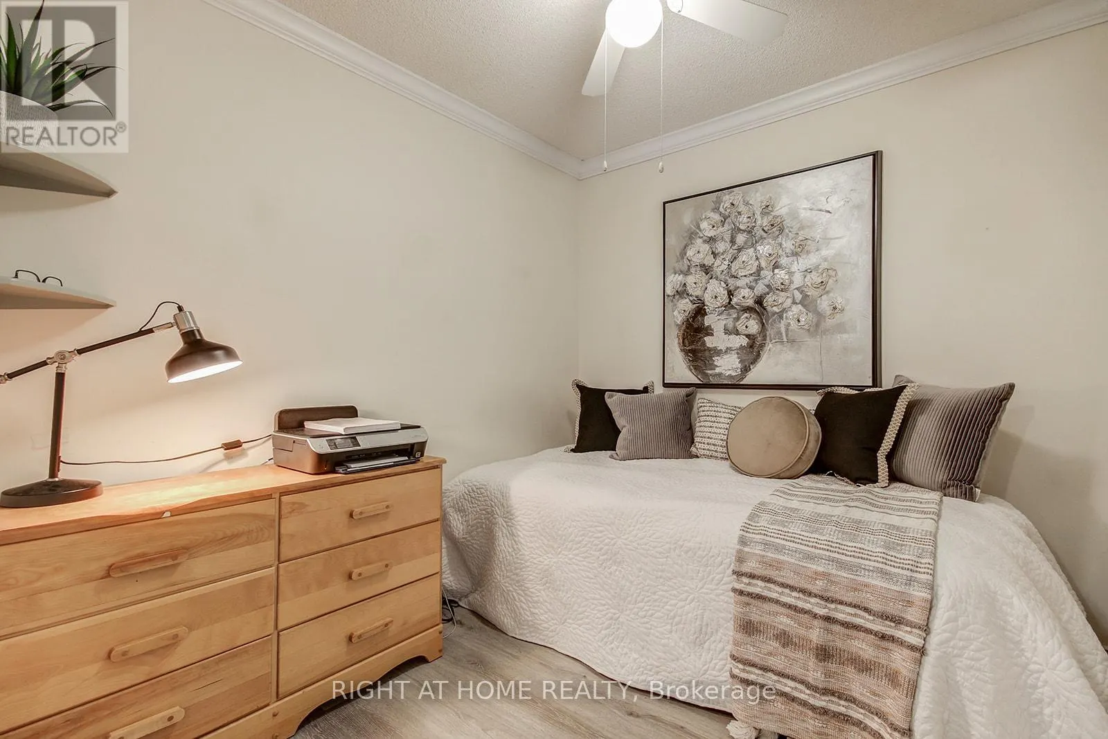 1409 - 100 BURLOAK DRIVE