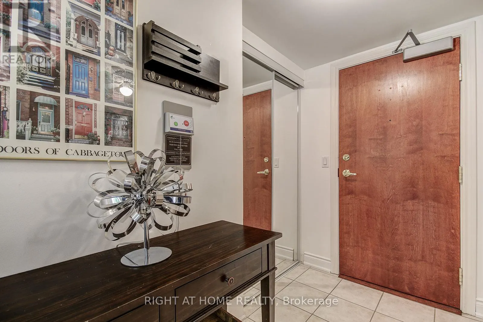 1409 - 100 BURLOAK DRIVE