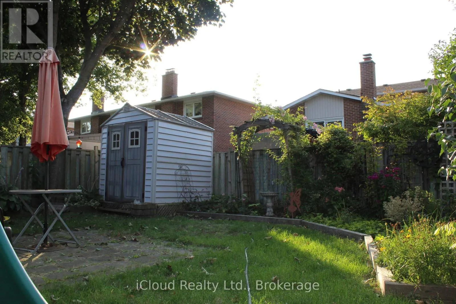 42 LINDRIDGE AVENUE