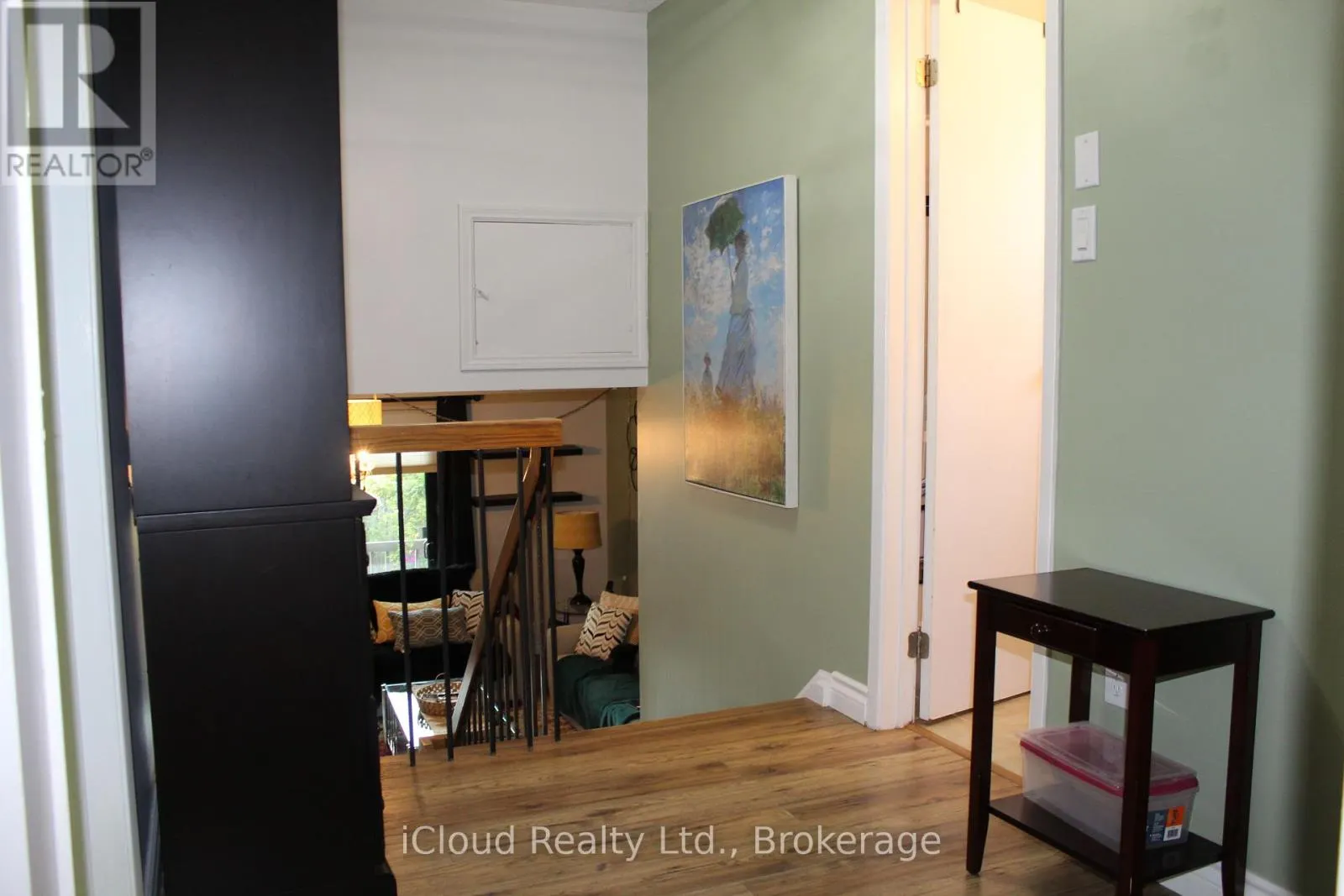 42 LINDRIDGE AVENUE
