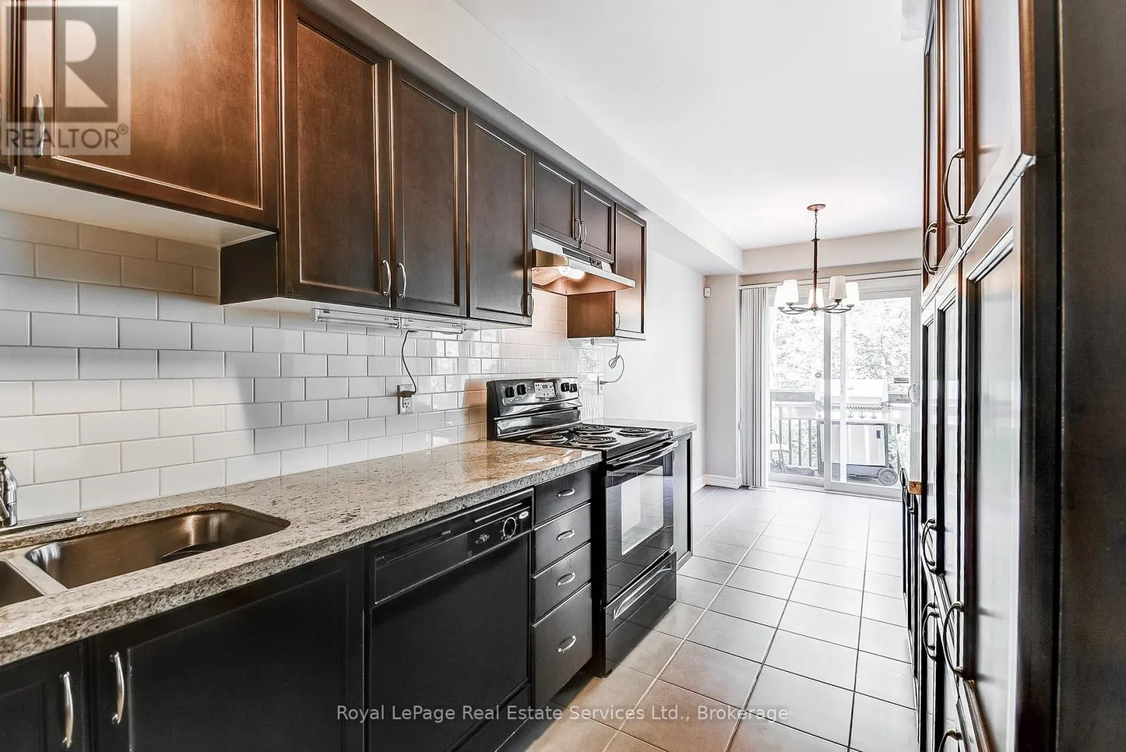 22 - 233 DUSKYWING WAY, #22