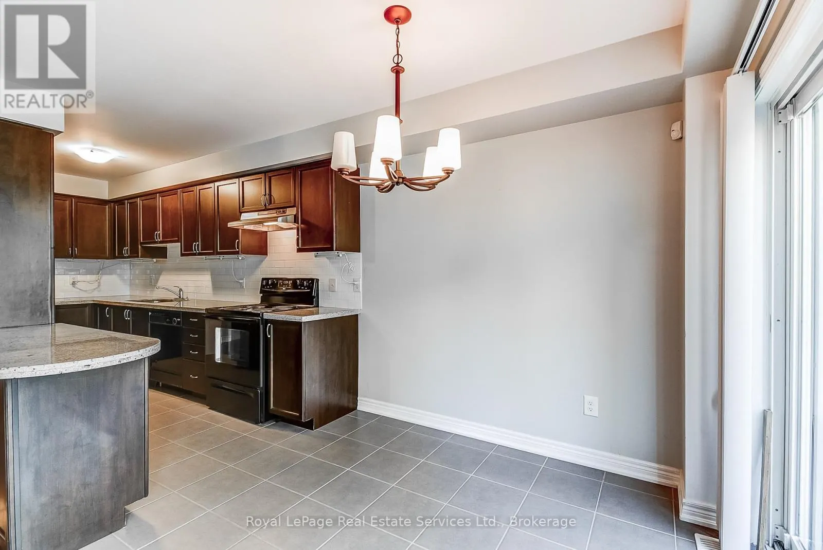 22 - 233 DUSKYWING WAY, #22
