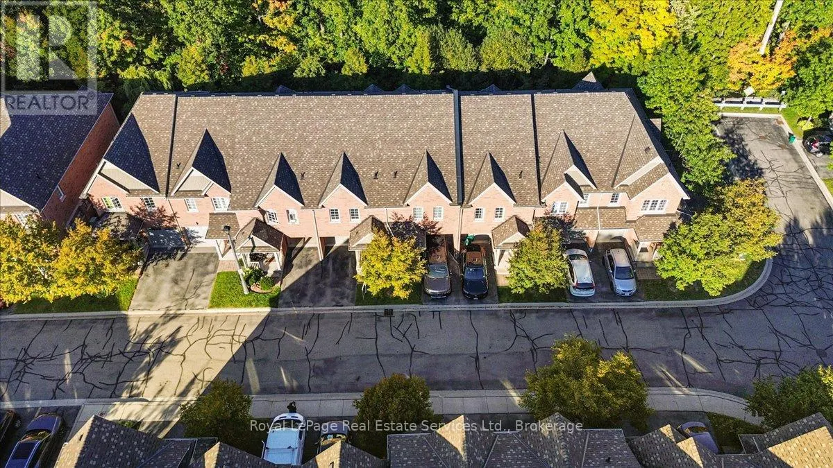 22 - 233 DUSKYWING WAY, #22